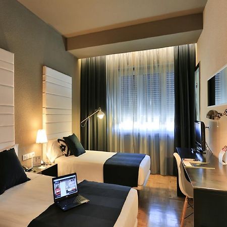 Hotel Leyre Pamplona Exterior foto